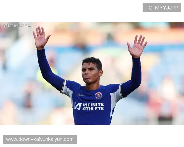 巴西老将道格拉斯·科斯塔免签切沃，延续职业生涯